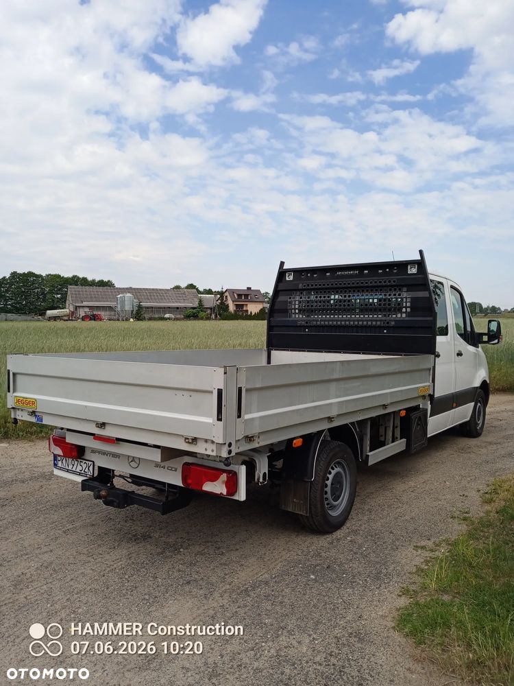 Mercedes-Benz Sprinter - 11