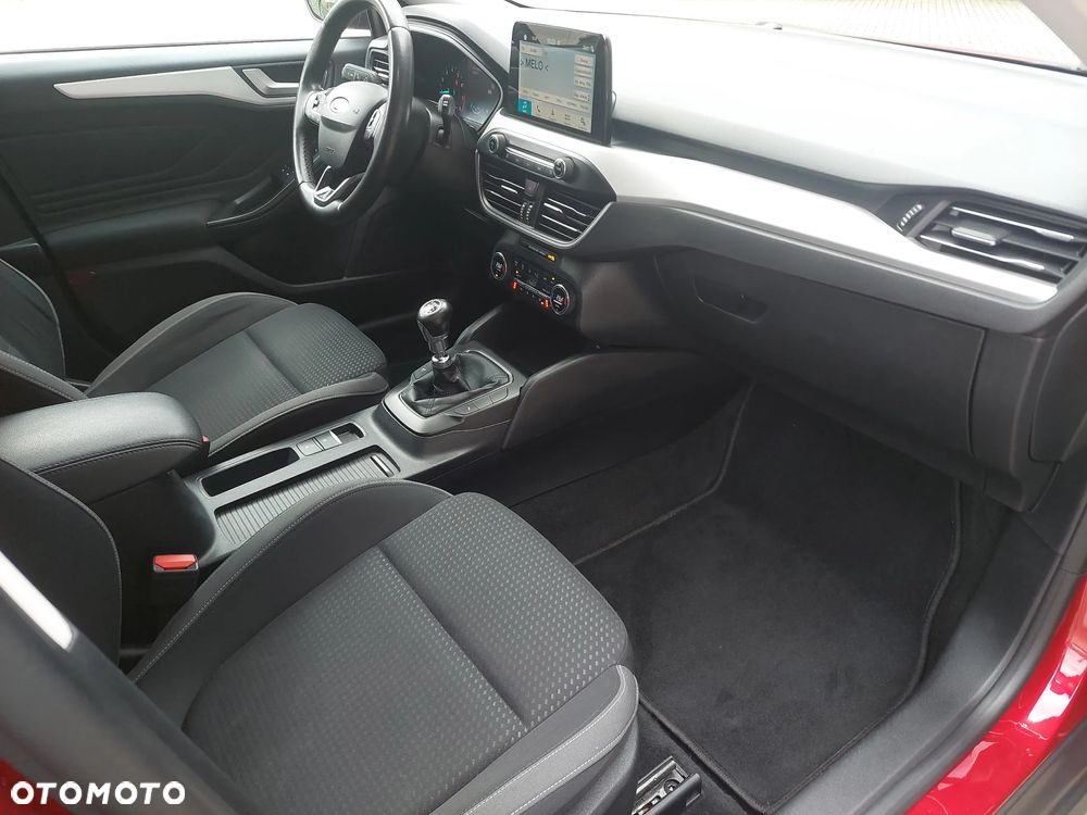 Ford Focus 1.0 EcoBoost Trend Edition Business - 33