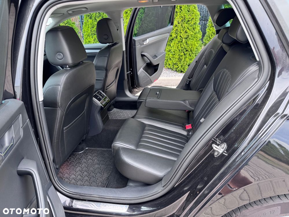 Skoda Superb 2.0 TDI L&K DSG - 21