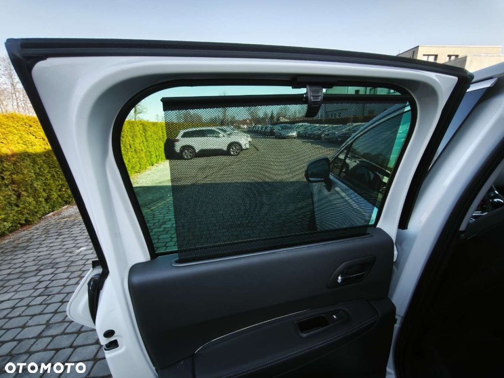 Peugeot 3008 - 18