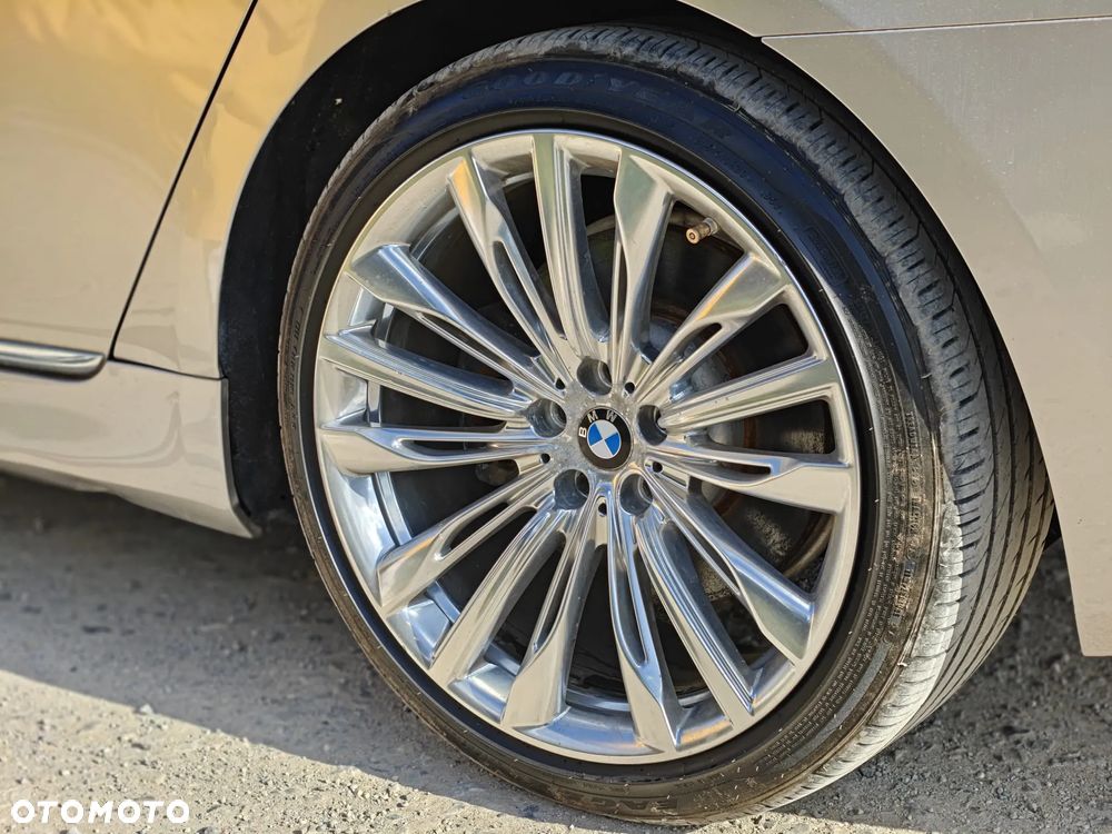 BMW Seria 7 750Li Edition Exclusive - 12