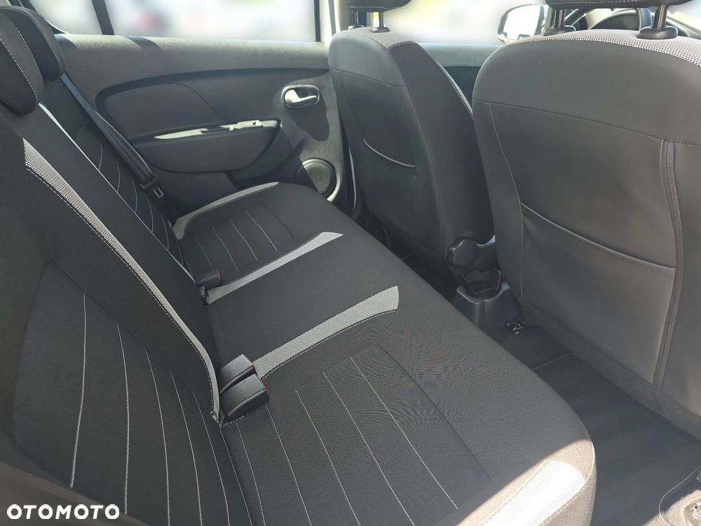 Dacia Sandero - 12