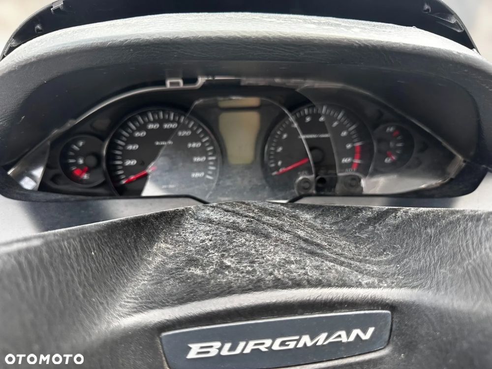 Suzuki Burgman - 11