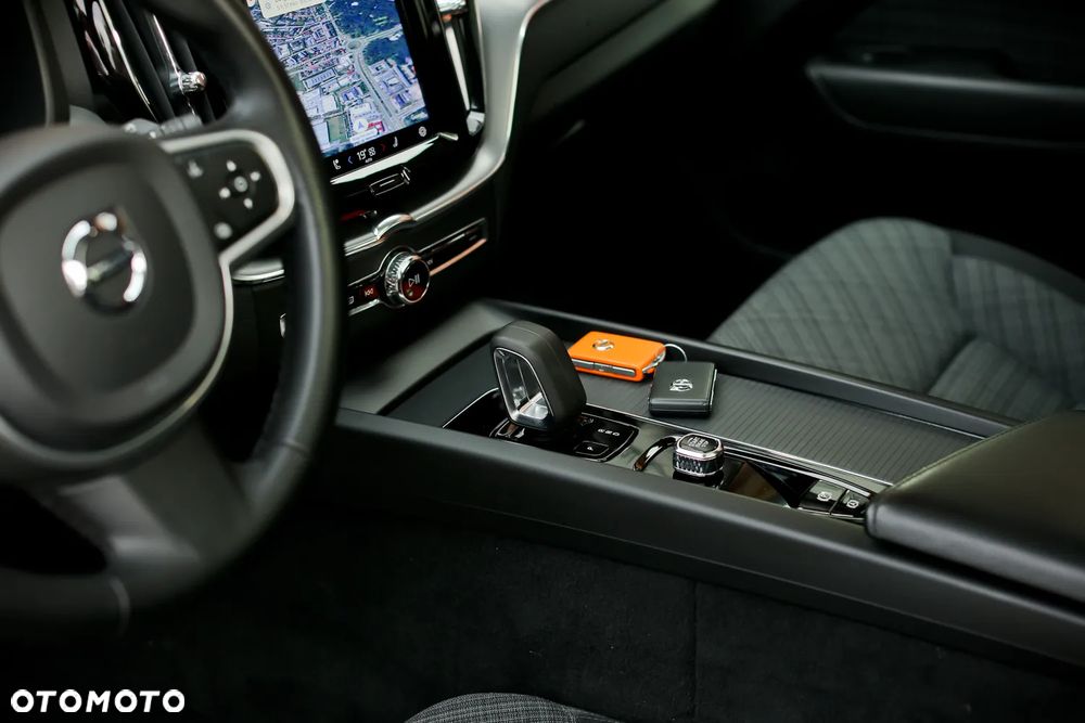 Volvo XC 60 B4 D AWD Geartronic Inscription - 27