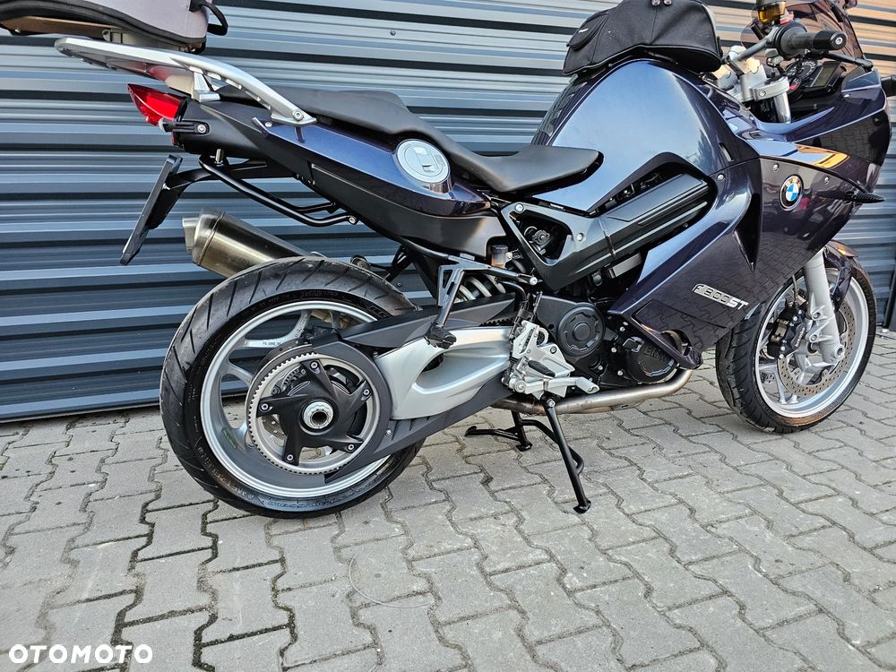 BMW F - 11