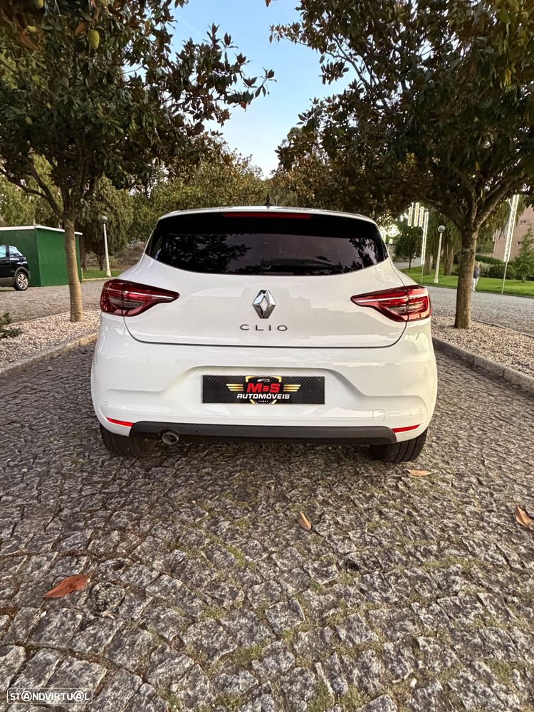 Renault Clio - 8