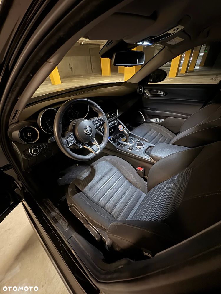 Alfa Romeo Giulia 2.0 Turbo Business - 6