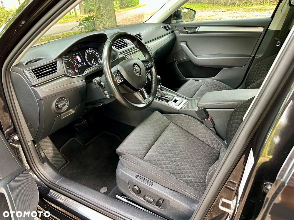 Skoda Superb 2.0 TDI DSG L&K - 18