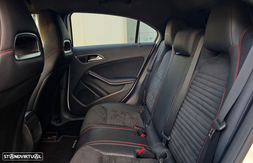 Mercedes-Benz A 180 d AMG Line - 16