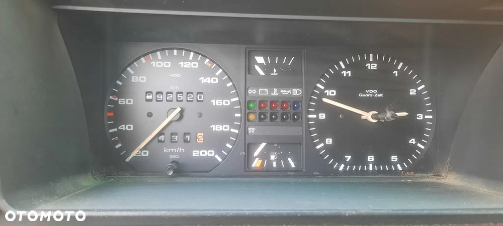 Volkswagen Golf 1.6 GL D - 6