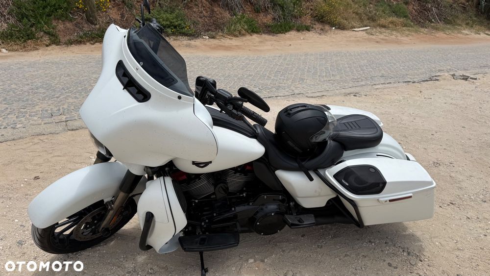 Harley-Davidson CVO Street Glide - 6