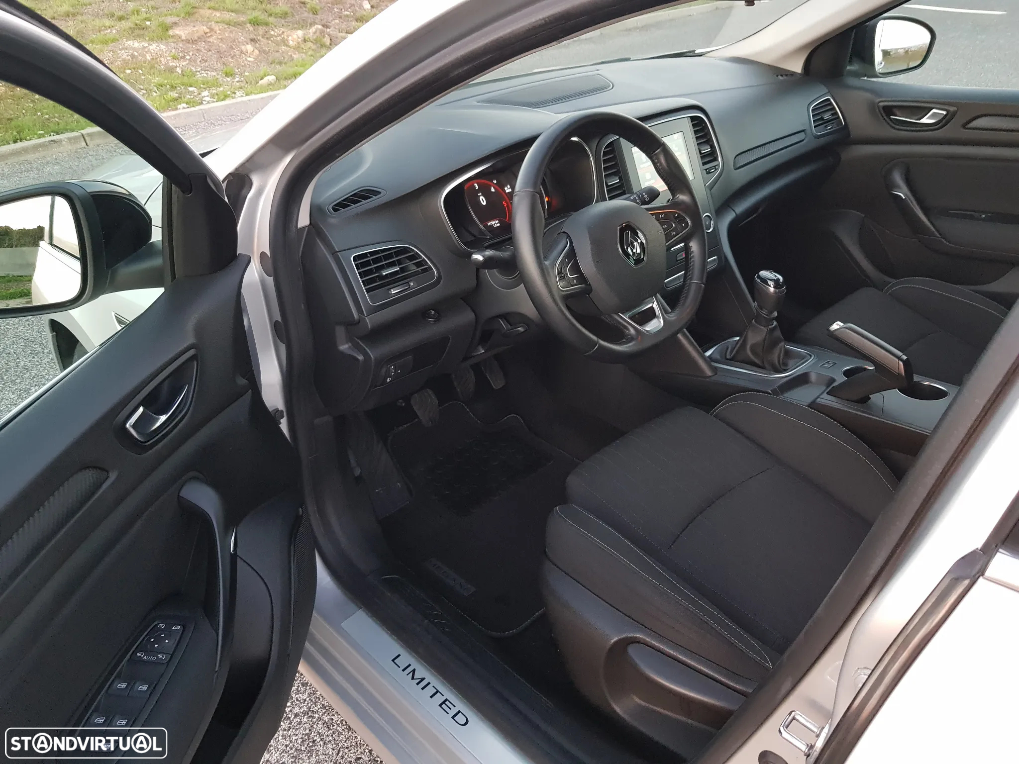 Renault Mégane Sport Tourer 1.5 Blue dCi Limited - 13