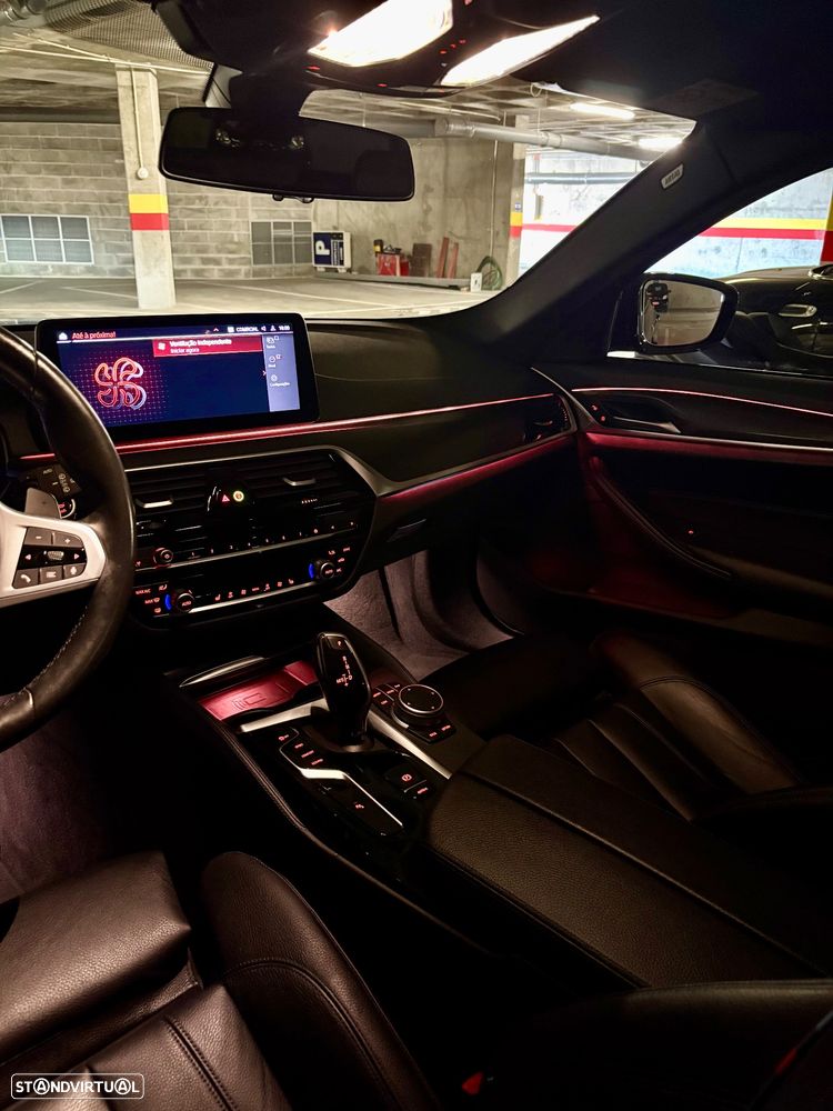 BMW 520 d Pack Desportivo M Auto - 30