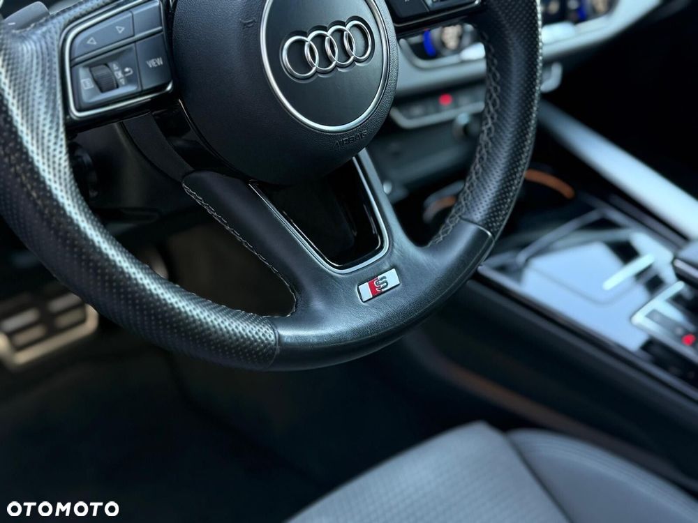 Audi A4 Limousine - 12