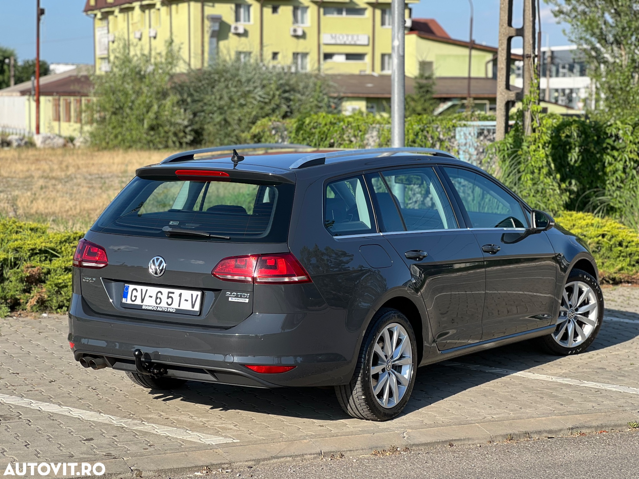 Volkswagen Golf 2.0 TDI (BlueMotion Technology) Highline - 4