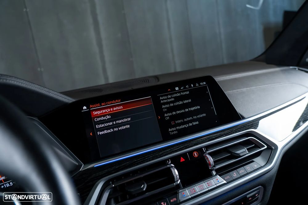 BMW X7 40 d xDrive Pack M - 27