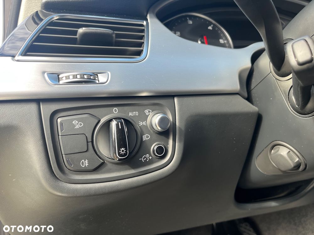 Audi A8 3.0 TDI DPF quattro tiptronic - 12