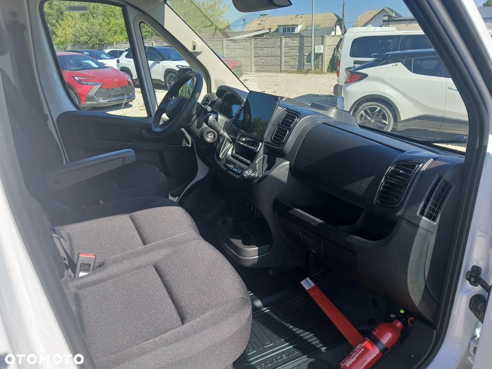 Toyota PROACE MAX Van z zabudową izotermiczną. - 26