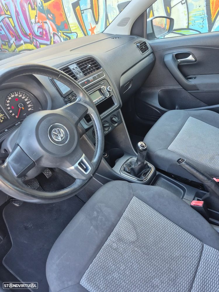 VW Polo 1.6 TDI Confortline BlueMotion - 13
