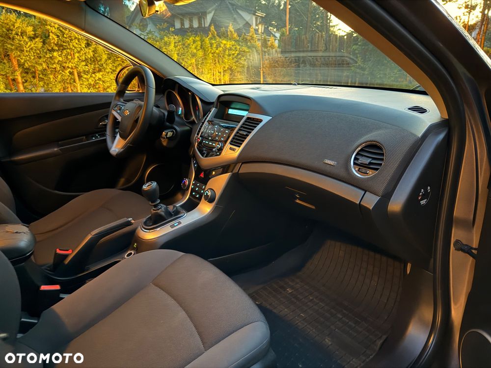 Chevrolet Cruze 1.8 LT - 6
