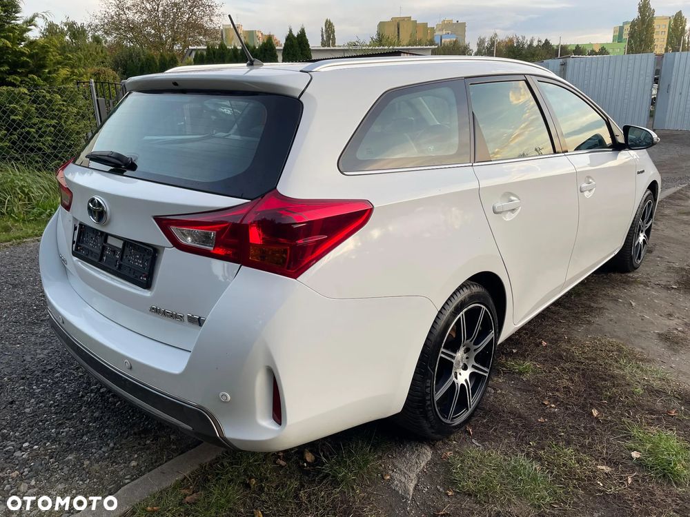 Toyota Auris 1.8 HSD Prestige NAVI - 3