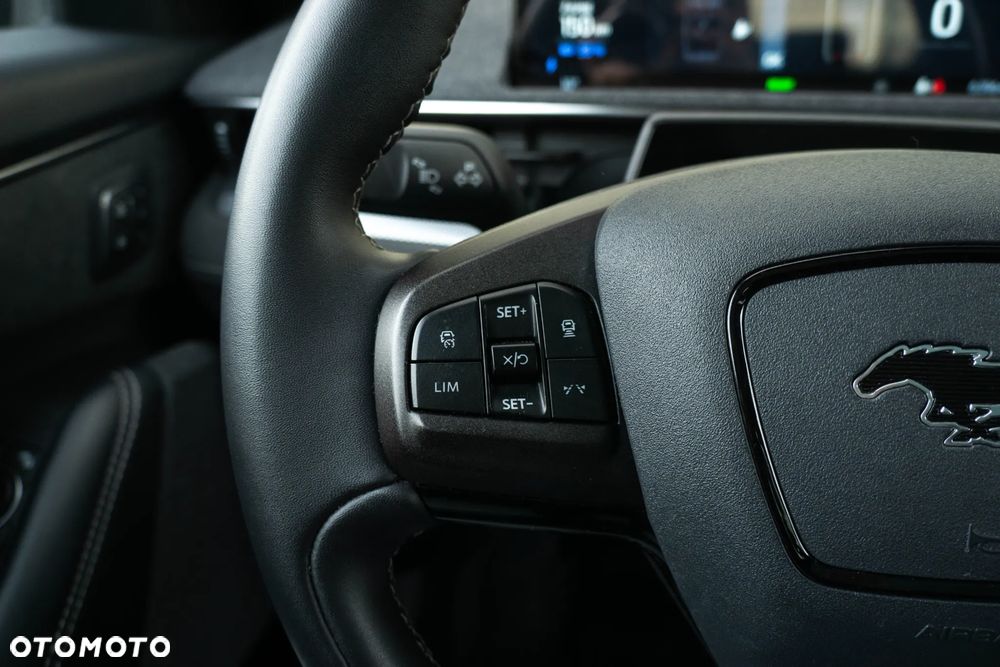 Ford Mustang Mach-E 98kWh AWD GT - 29