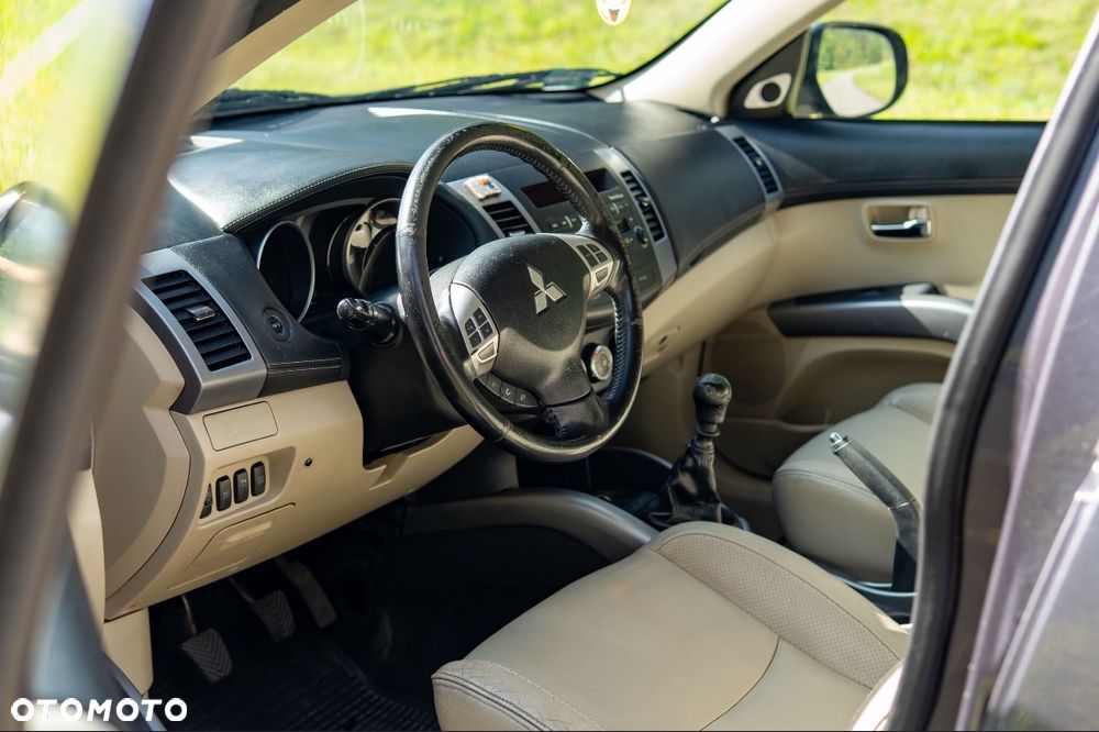 Mitsubishi Outlander 2.0 DID Instyle - 6