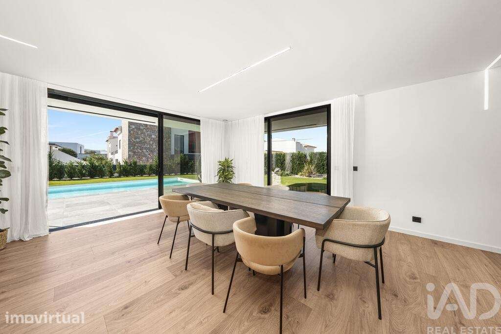 Moradia térrea T4 em Alfeizerão de 242 m2 - Grande imagem: 3/40