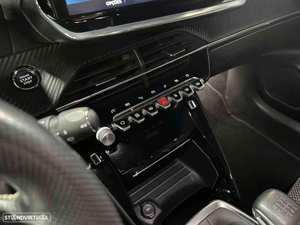 Peugeot 208 1.2 PureTech GT - 28