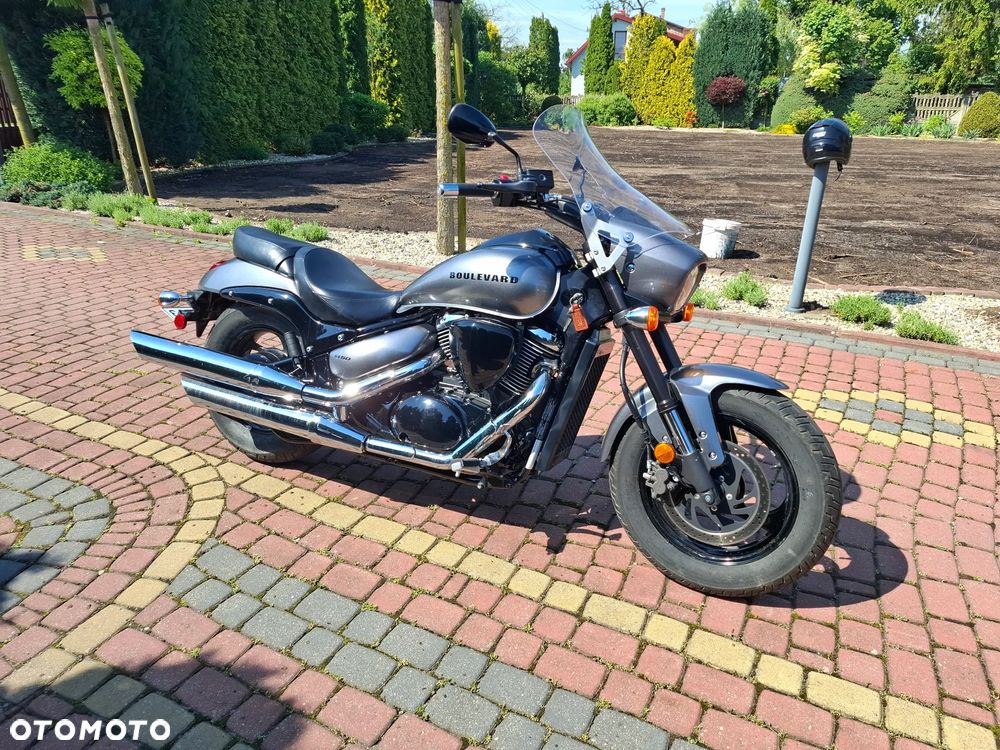 Suzuki Boulevard - 2