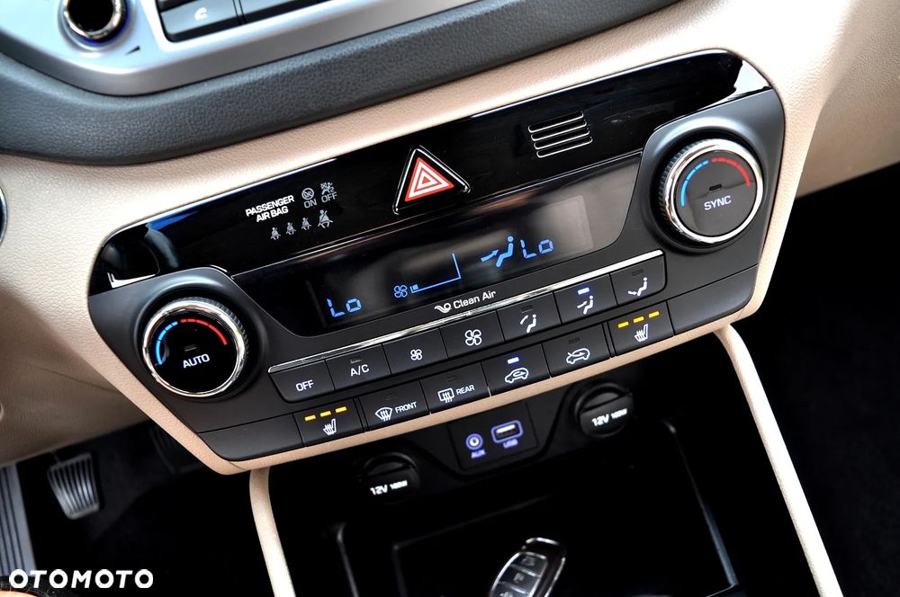 Hyundai Tucson 1.7 CRDI BlueDrive Style 2WD - 28