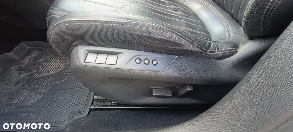 Peugeot 308 BlueHDi 150 EAT6 Stop & Start GT-Line Edition - 25