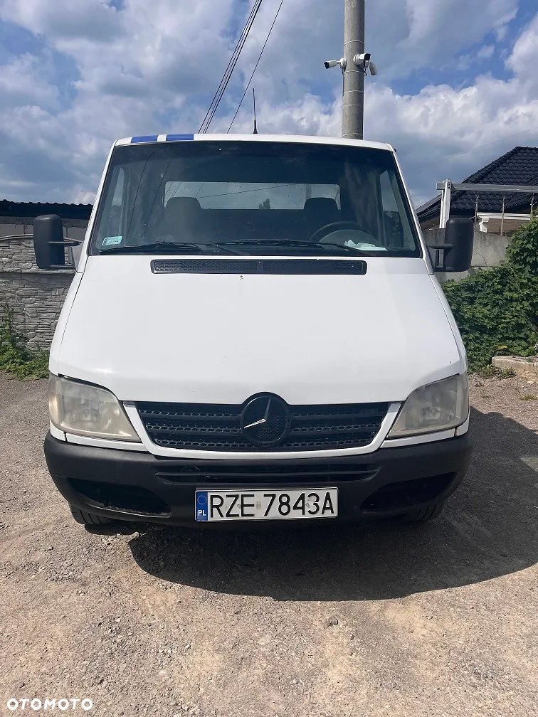 Mercedes-Benz Sprinter - 4