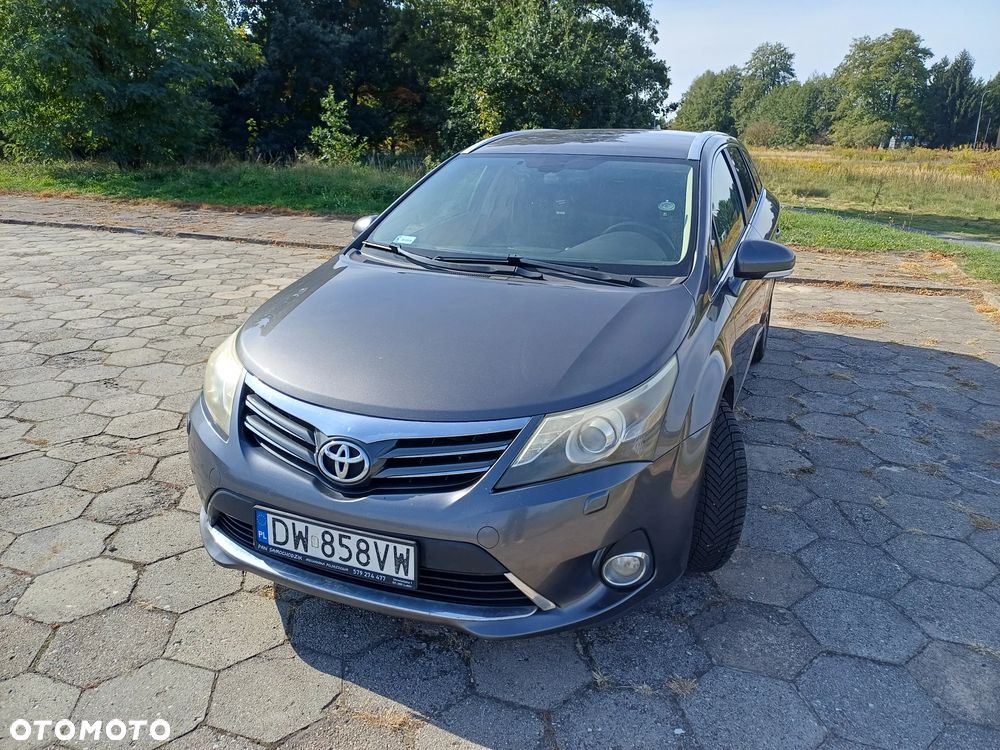 Toyota Avensis - 18