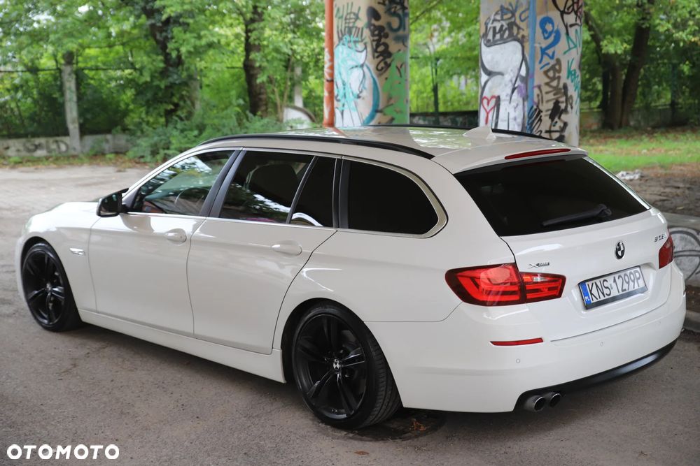 BMW Seria 5 525d xDrive - 18