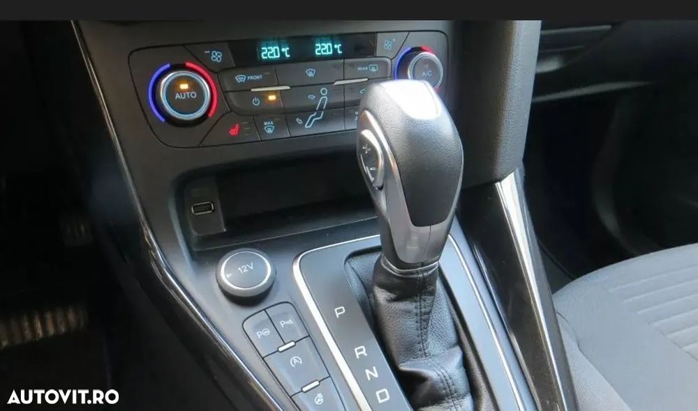 Ford Focus - 10