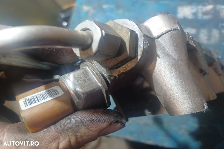 Galerie de admisie Rampa injectoare 1.4 TSI CAXA GK284AHB Volkswagen - 4