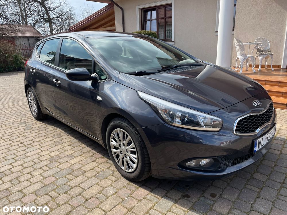 Kia Ceed 1.6 CRDi 115 ISG Vision - 23