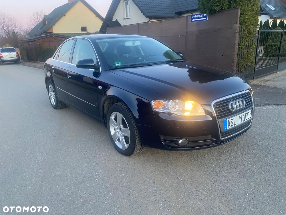 Audi A4 Limousine - 3
