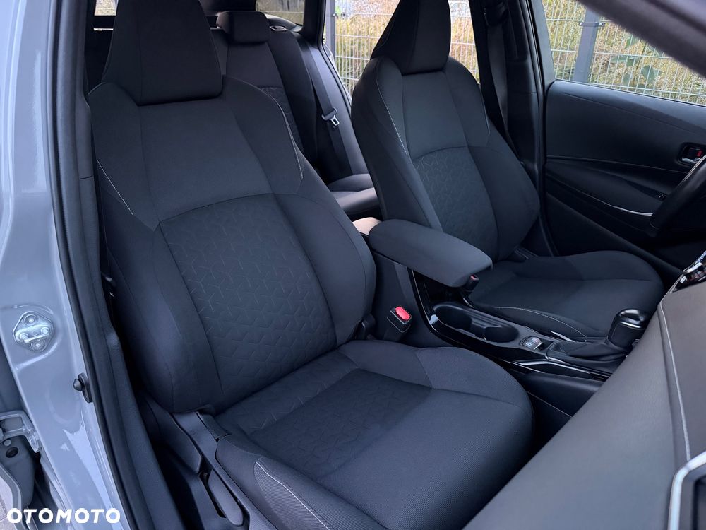 Toyota Corolla 1.8 Hybrid Comfort - 22