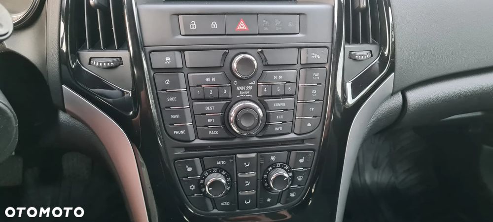 Opel Astra 1.4 Turbo Innovation - 26