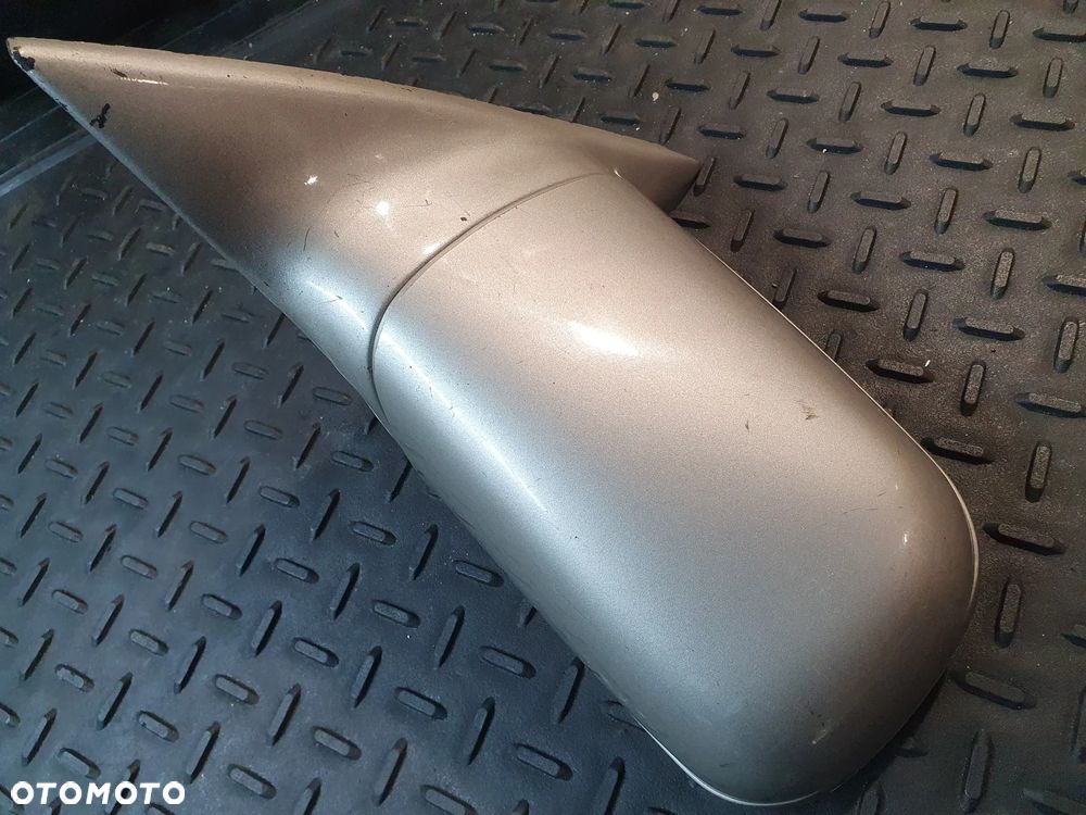 OPEL OMEGA A LUSTERKO 5 PIN LEWE EUROPA SREBRNE - 1