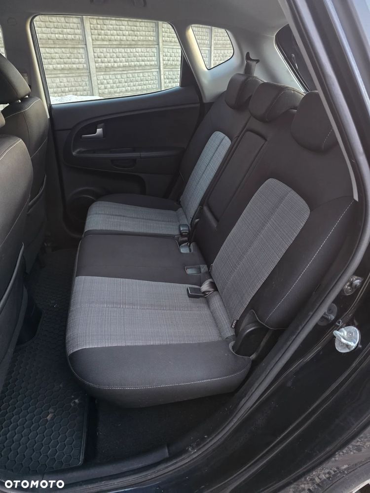 Kia Venga 1.4 CRDi 90 Attract - 13