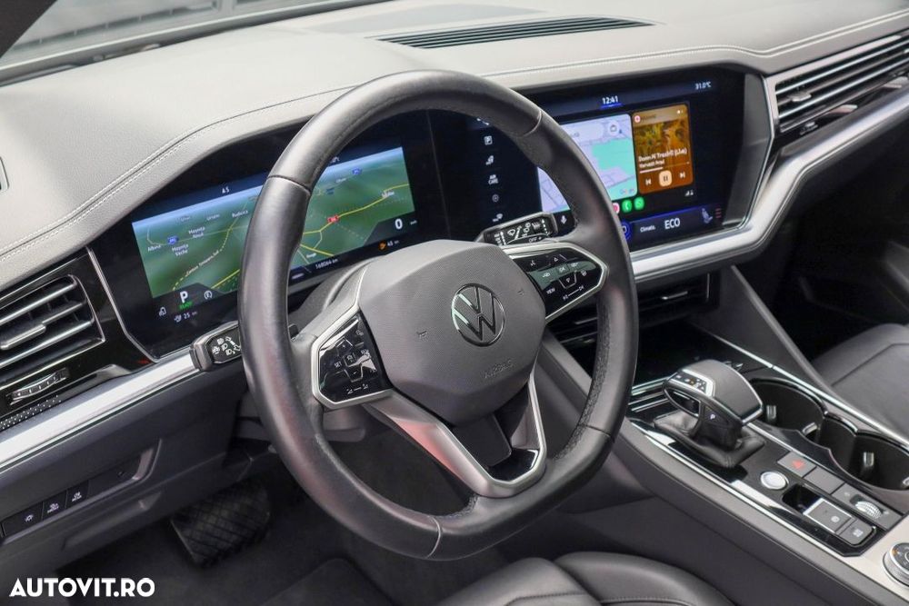 Volkswagen Touareg - 35