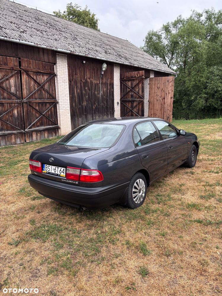 Toyota Carina 1.6 XLi - 3