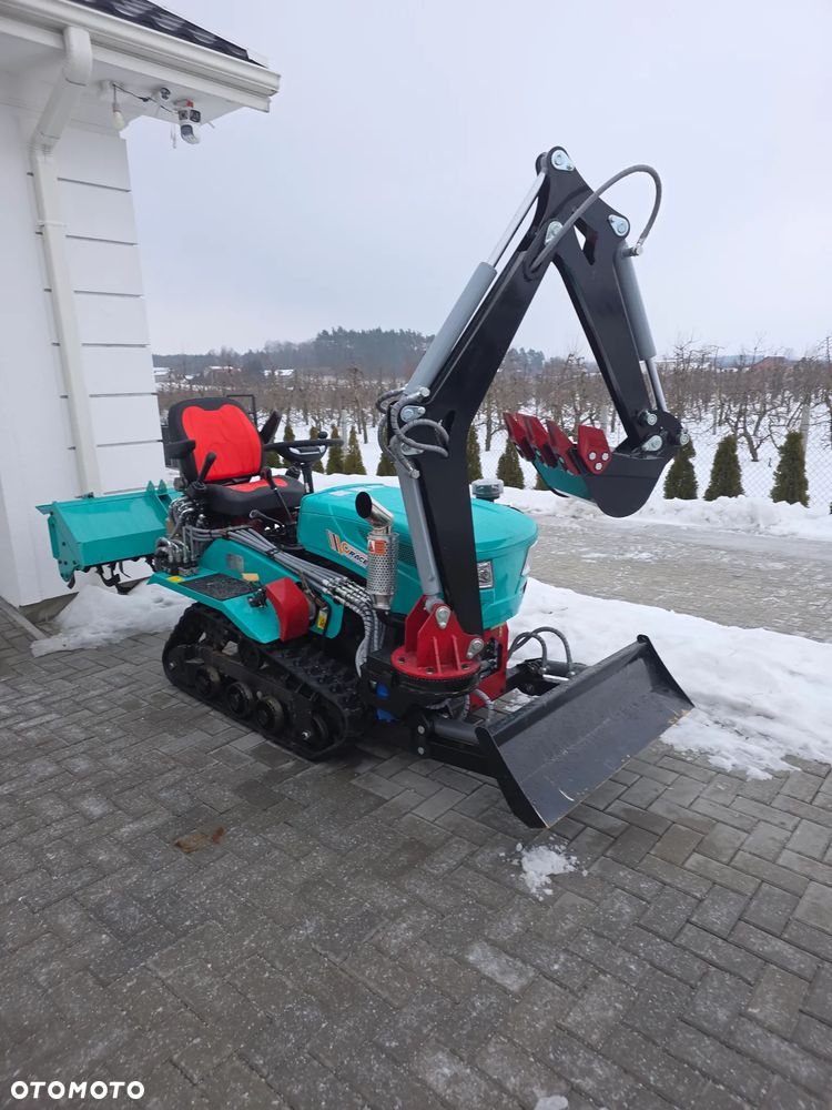 Inny traktor 35HP - 10