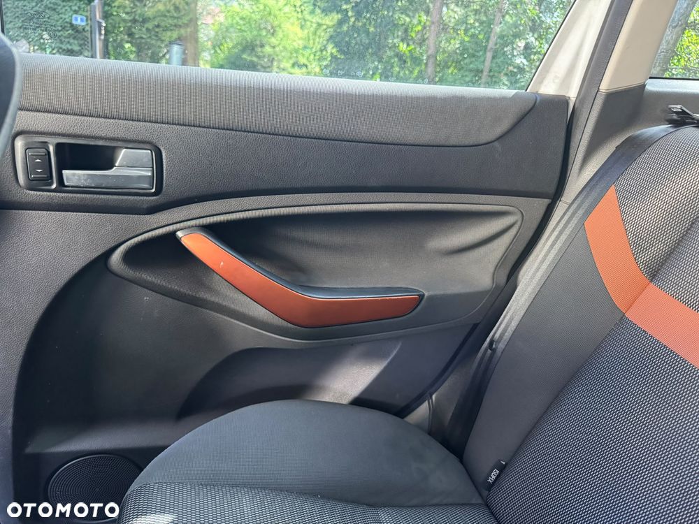 Ford Kuga 2.0 TDCi Titanium FWD - 23