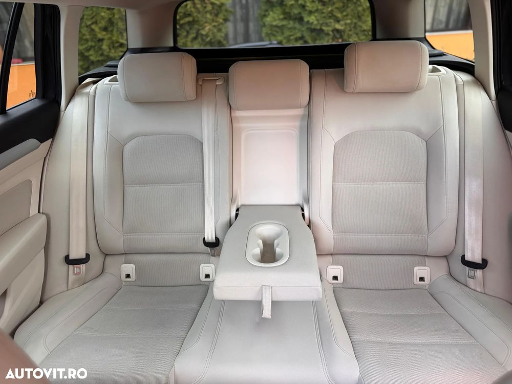 Volkswagen Passat Variant 2.0 TDI DSG (BlueMotion Technology) Highline - 8