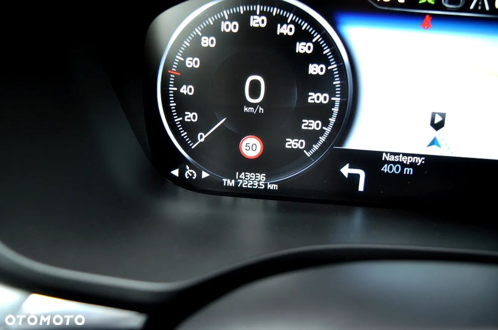 Volvo XC 60 D4 Momentum Pro - 36