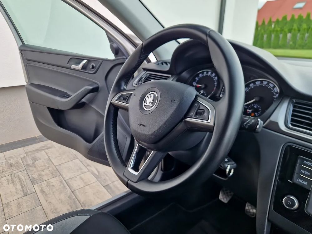 Skoda RAPID Spb 1.6 TDI DPF Joy - 28